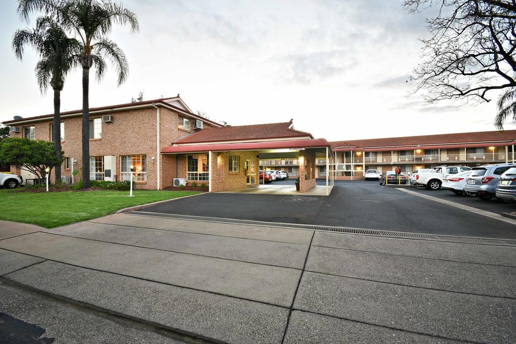 The Aberdeen Motel Dubbo Bagian luar foto